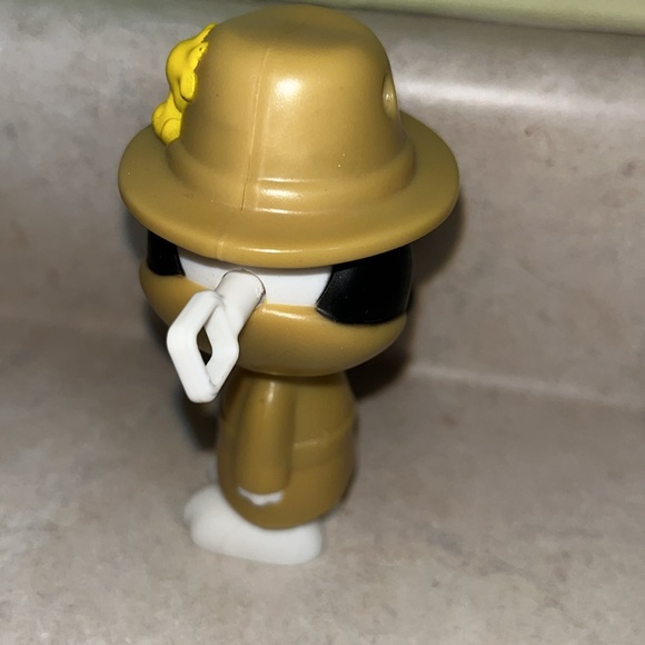 2018 McDonalds Collectible SECRET AGENT SNOOPY - Picture 3 of 4